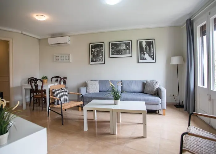 42man1018 Centrally Located Flat In Sant Antoni Barcelona